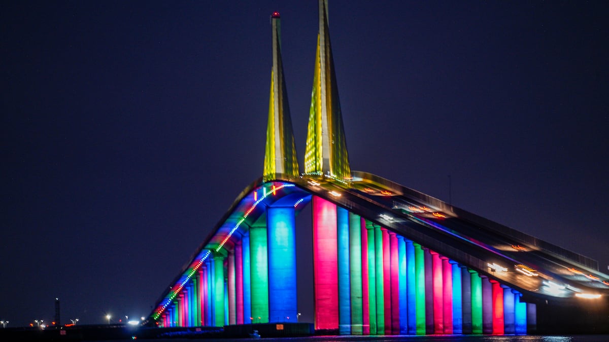 Florida’s Stricter Policies On Bridge Lighting Limit Commemorative Displays