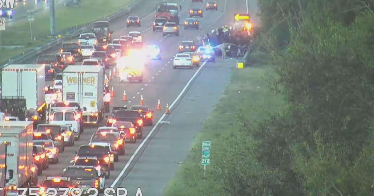 Five Vehicle Crash Shuts Down I-75 Lanes In Florida