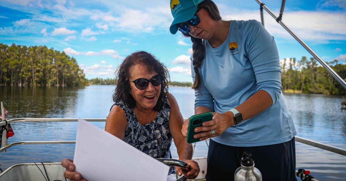 Florida Lakewatch Retired Volunteers Monitor Lake Health In Pasco County