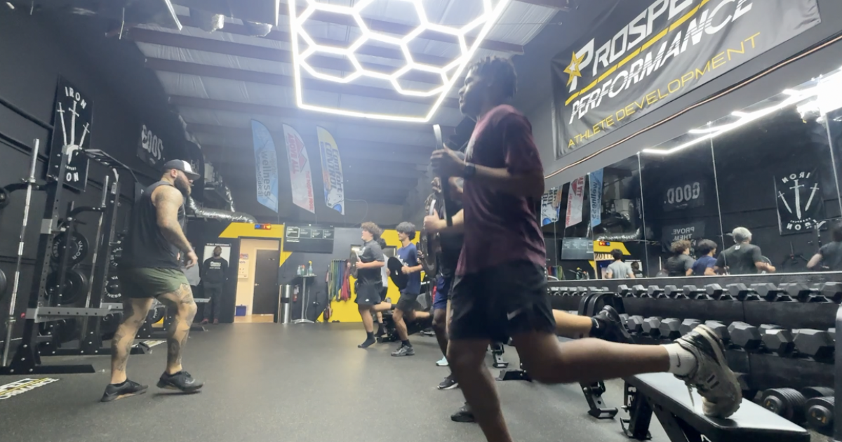 Former NFL Player Mentors Young Athletes Through New Training Program