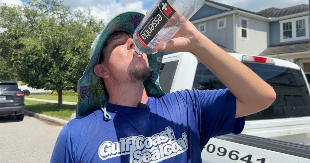 Tampa Bay Workers Endure Extreme Heat While Outdoor Jobs Continue