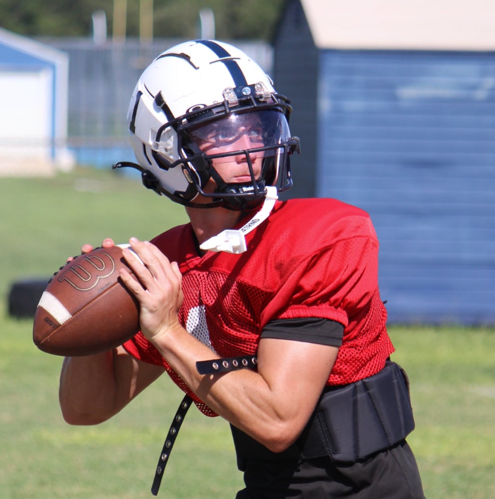 Wesley Chapel QB Sets School Record in Season Opener Victory