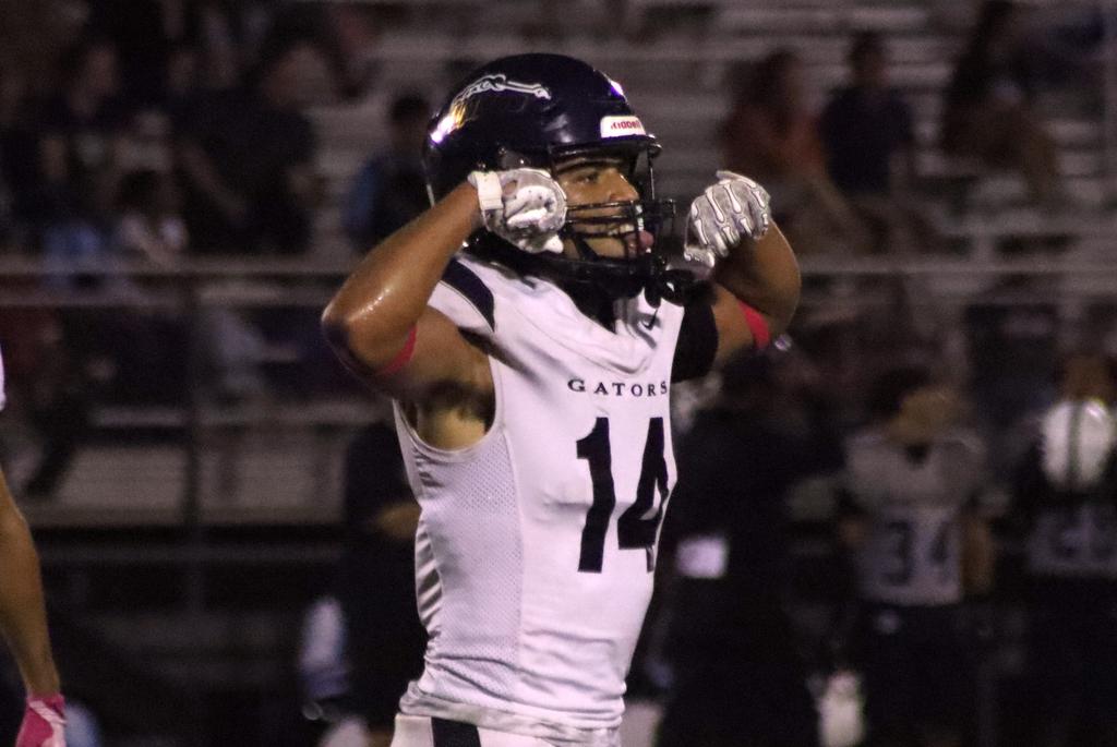 Land O Lakes Wildcats Defeat Wesley Chapel Gators in High School Football Game